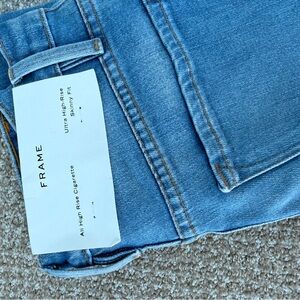 Frame Denim High Rise Cigarette Jeans in Blue